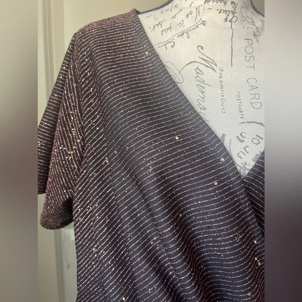 NWT Lane Bryant Metallic Black Wrap Top - Picture 2 of 6